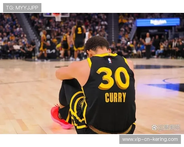 勇士第三节发力，库里率队掀起反攻浪潮